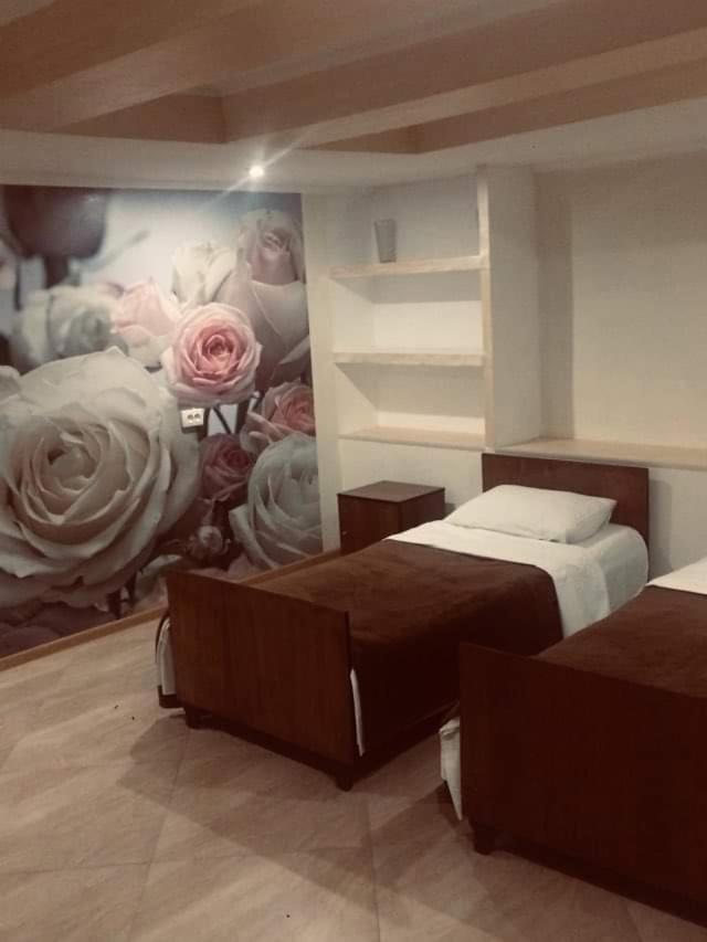 Guesthouse Raisa Qvareli Exteriör bild
