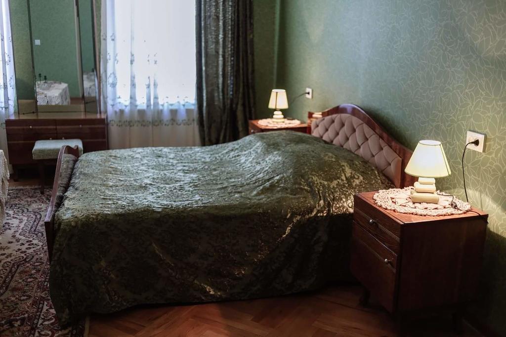 Guesthouse Raisa Qvareli Exteriör bild