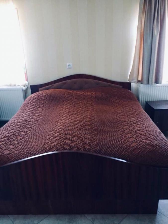 Guesthouse Raisa Qvareli Exteriör bild