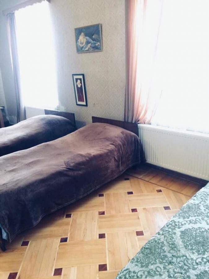 Guesthouse Raisa Qvareli Exteriör bild