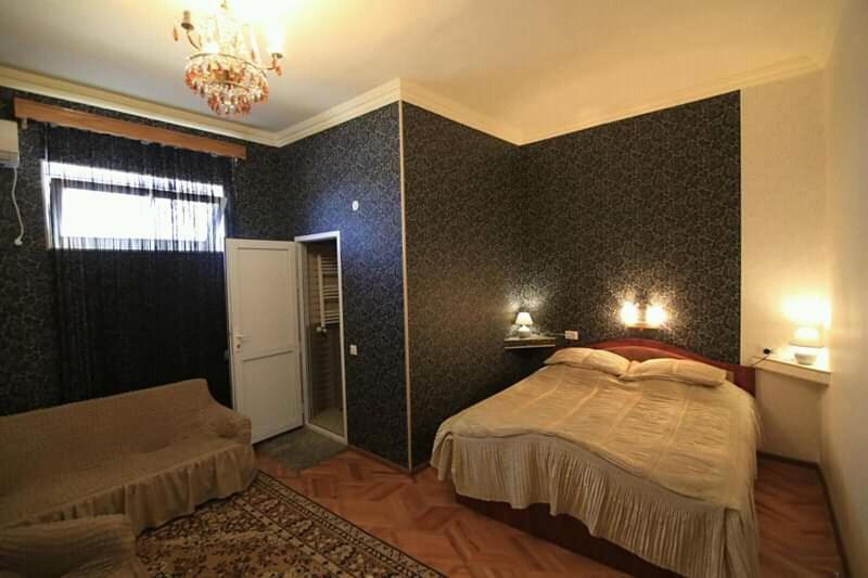 Guesthouse Raisa Qvareli Exteriör bild